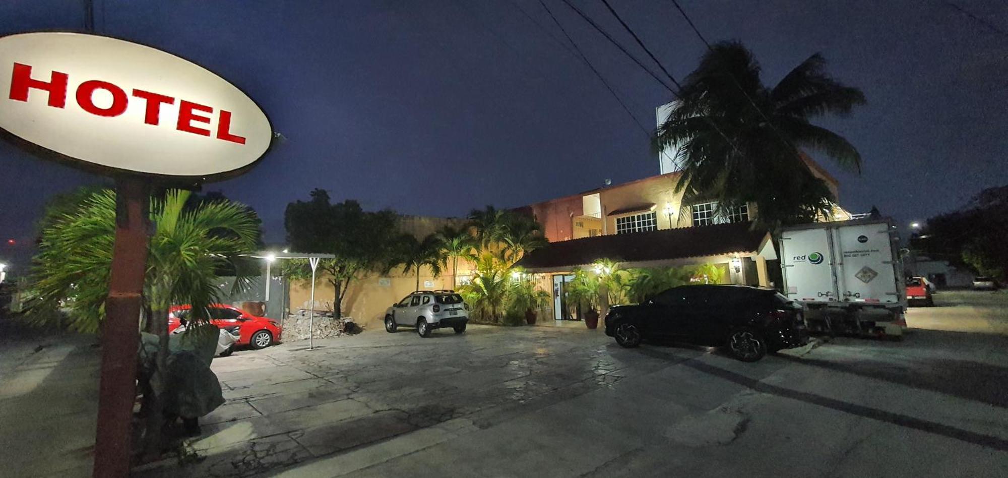 Hotel Posada Marcas Канкун Экстерьер фото